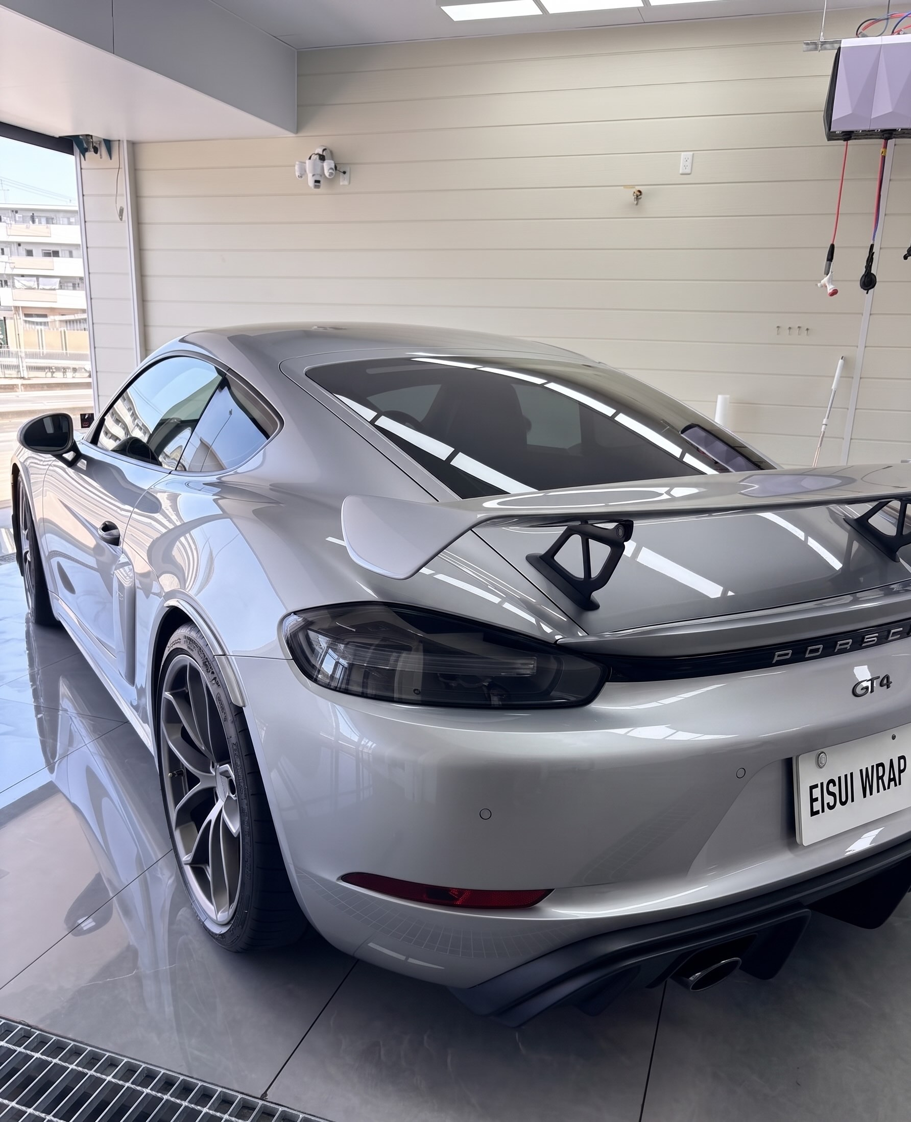 wrapping installation and finish detail of Porsche 718 Cayman GT4 Full PPF by EISUI WRAP Osaka