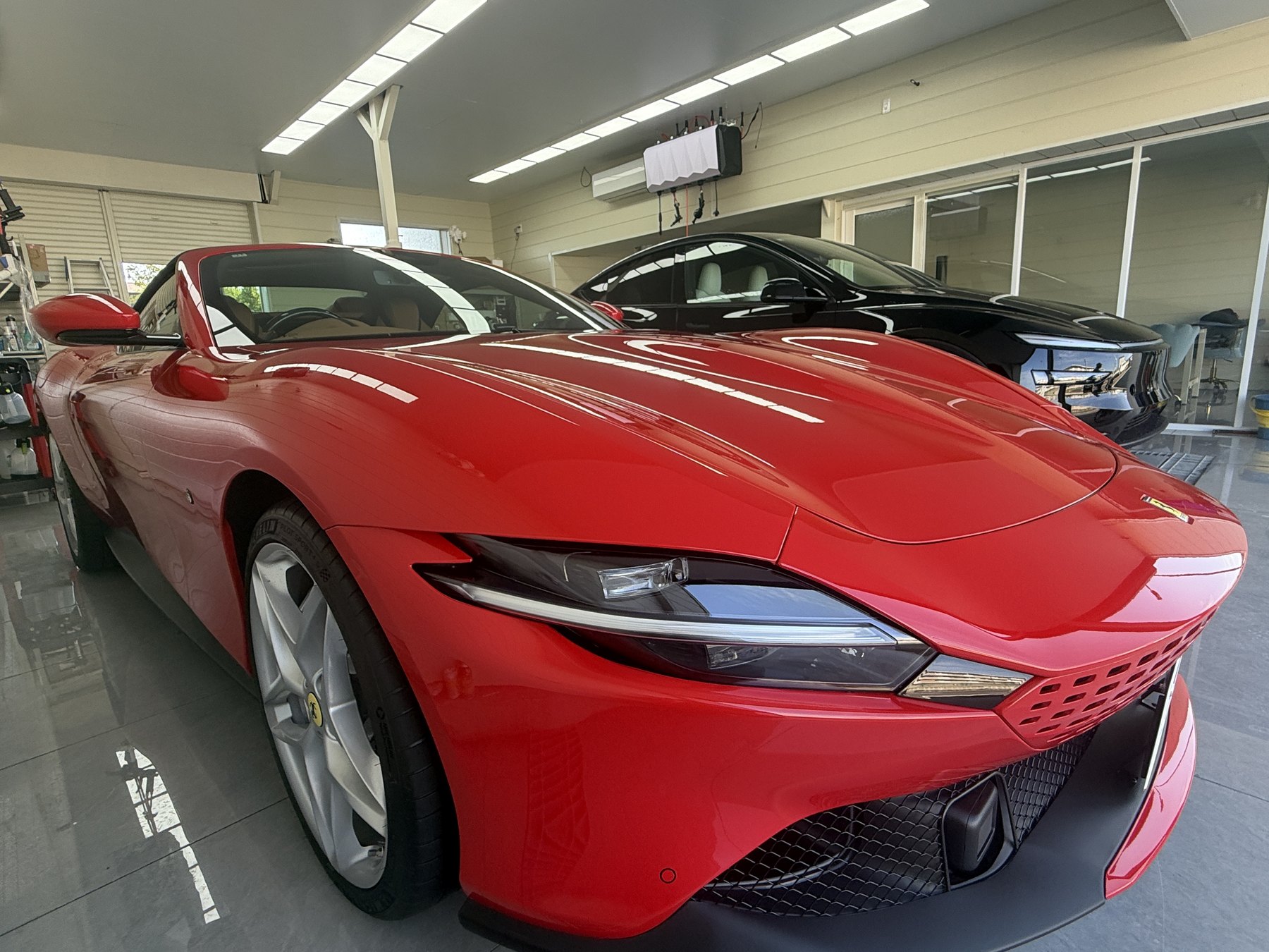 フェラーリ ローマスパイダー 透明PPF施工後 フロント斜め 大阪 EISUI WRAP