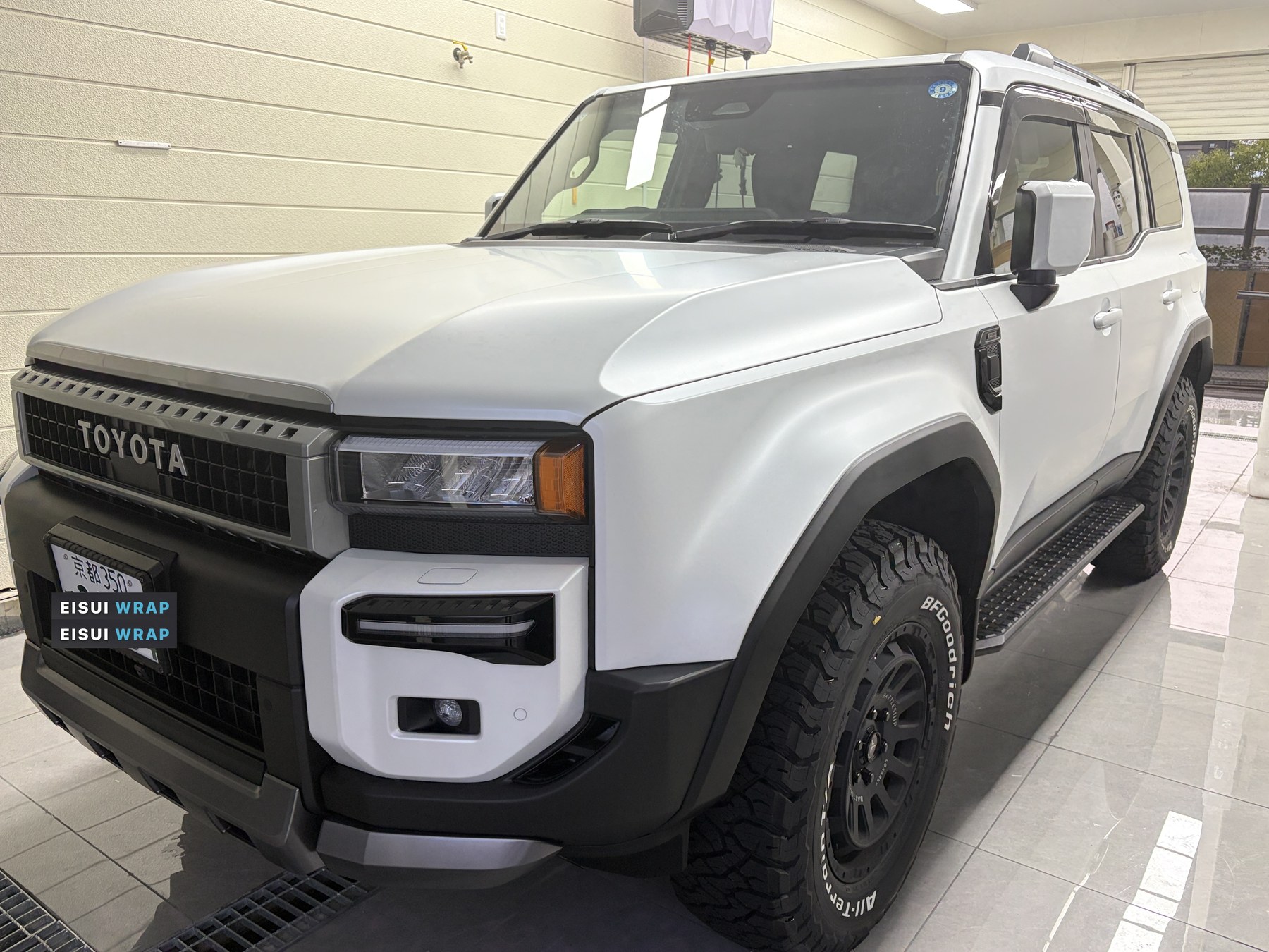 Land Cruiser 250 bonnet and front fender after clear matte PPF