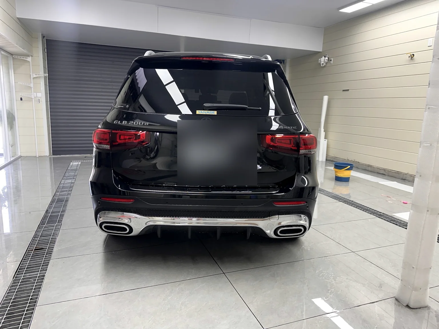 GLB 200 d 施工後 リアビュー 車両ナンバー処理済み
