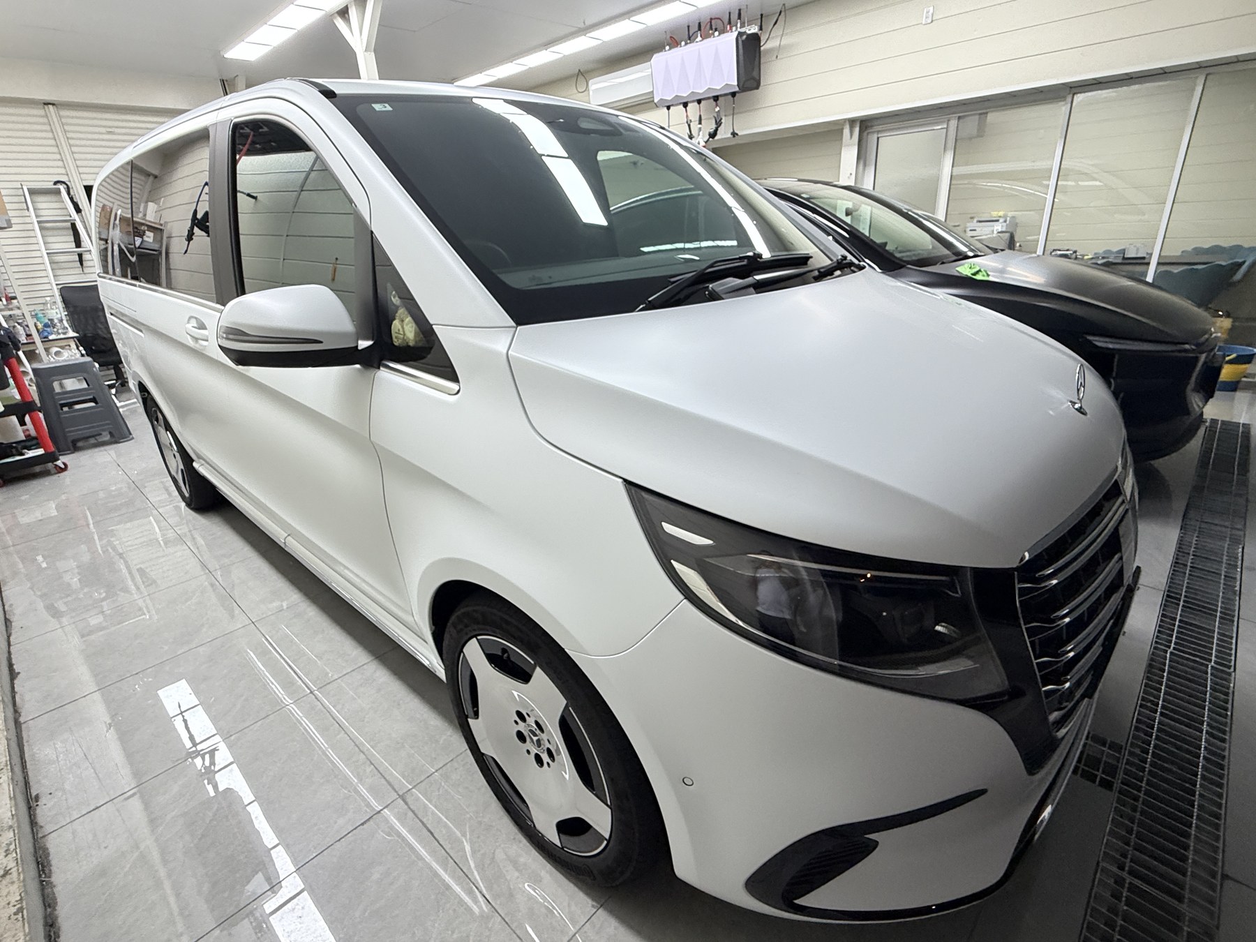 Mercedes V220d clear matte PPF case at EISUI WRAP in Osaka, front-quarter view