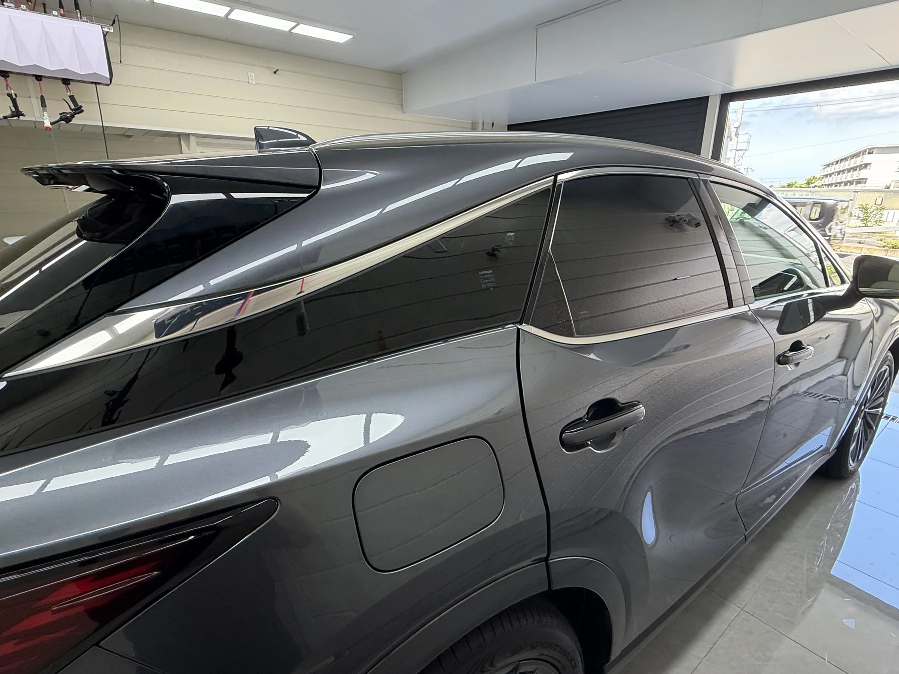 2026年式Lexus RX ウィンドウモール メッキ ルーフレール 施工前