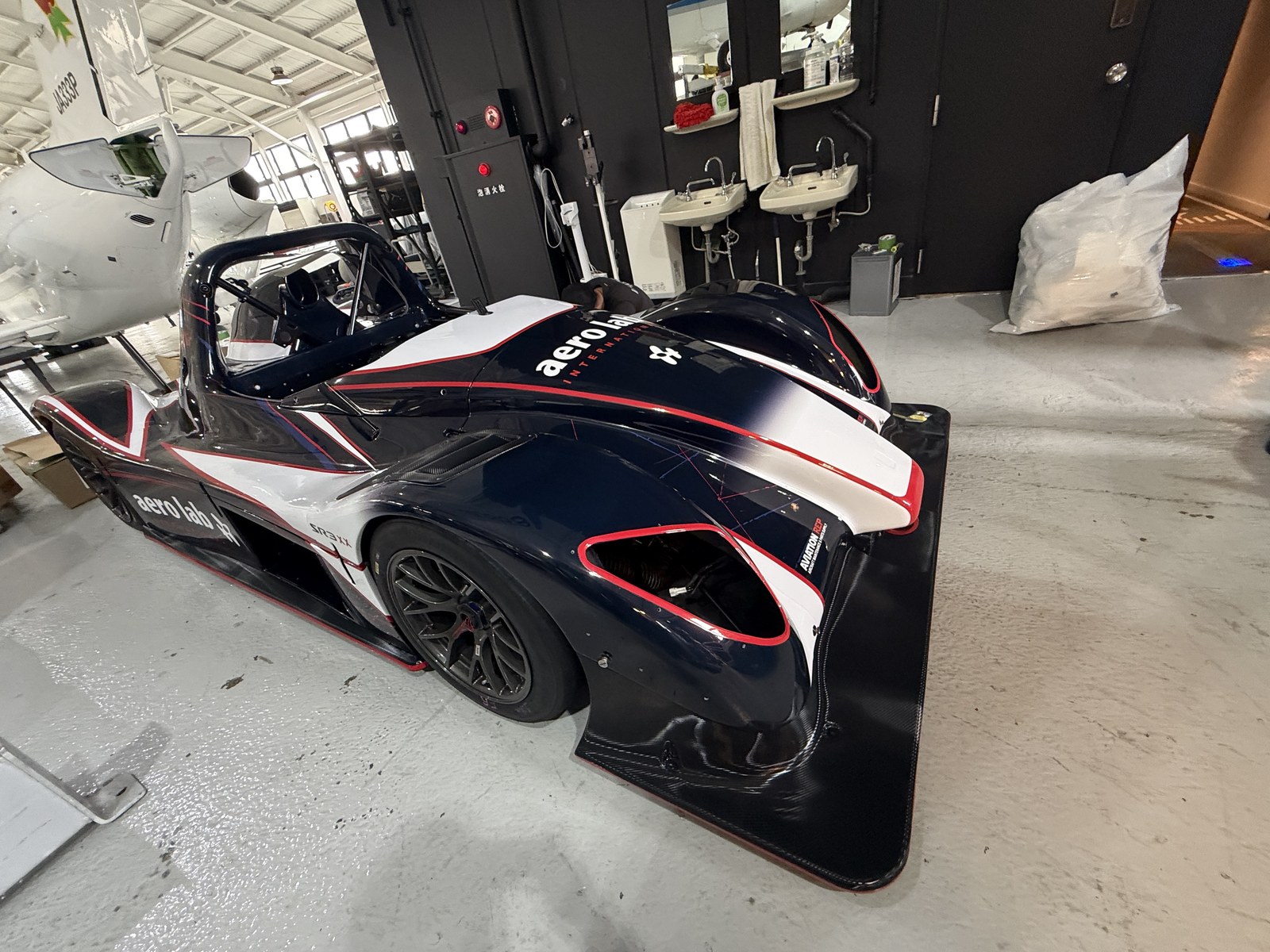 Radical SR3 XX レーシングリバリー施工後 フロント45度 大阪 EISUI WRAP