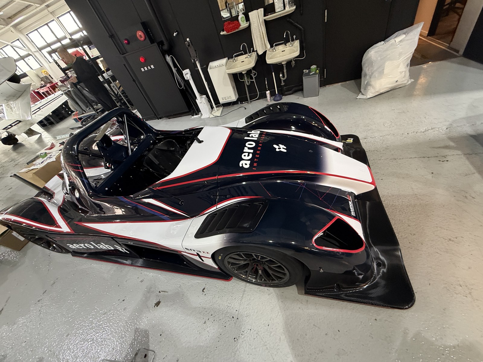 Radical SR3 XX レーシングリバリー施工後 リア45度 大阪 EISUI WRAP