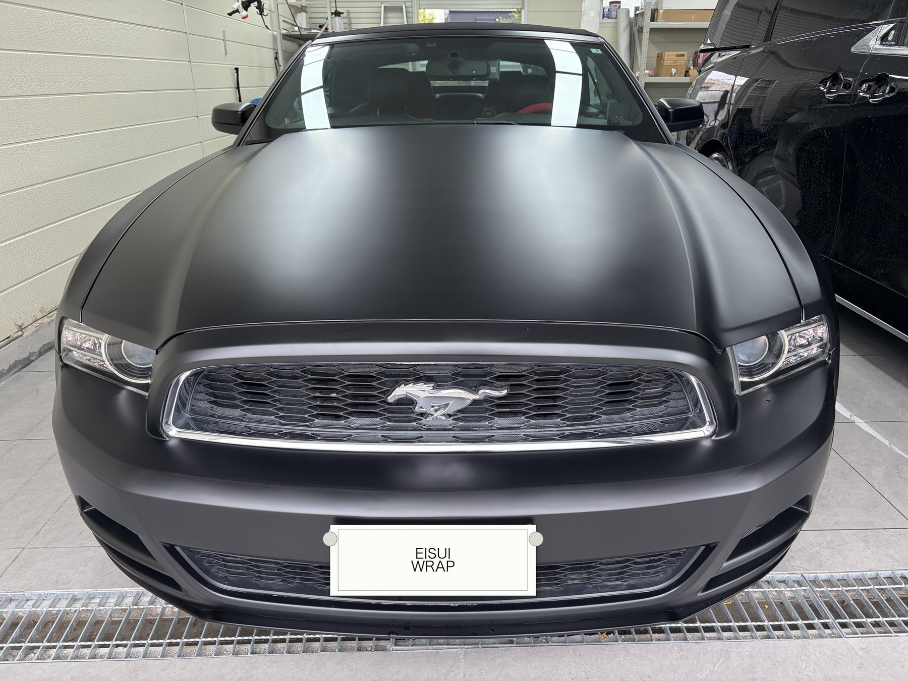 サテンブラックへ施工後の正面ビュー