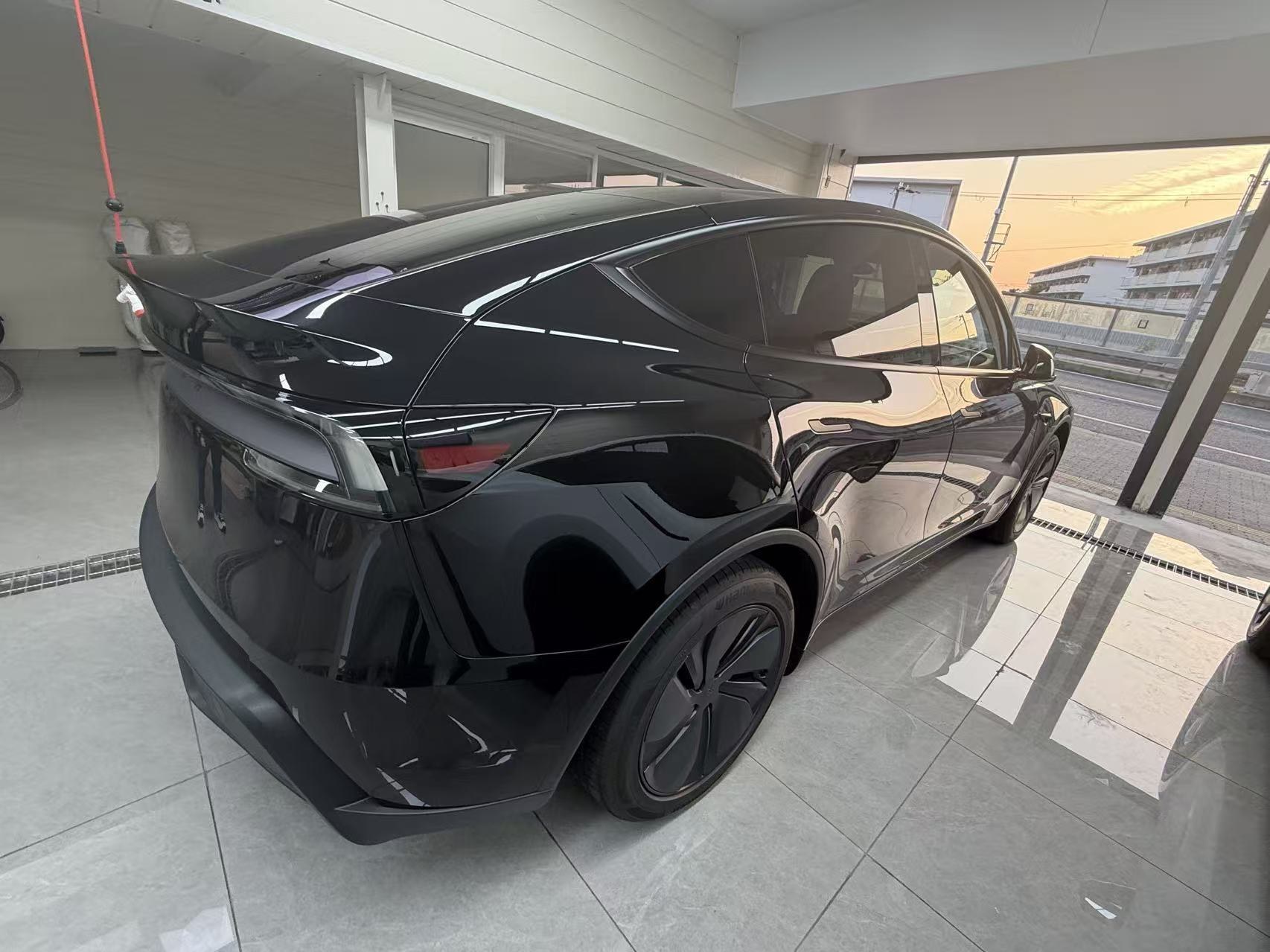 大阪 テスラ Model Y ブラック 透明マットPPF施工前 リア