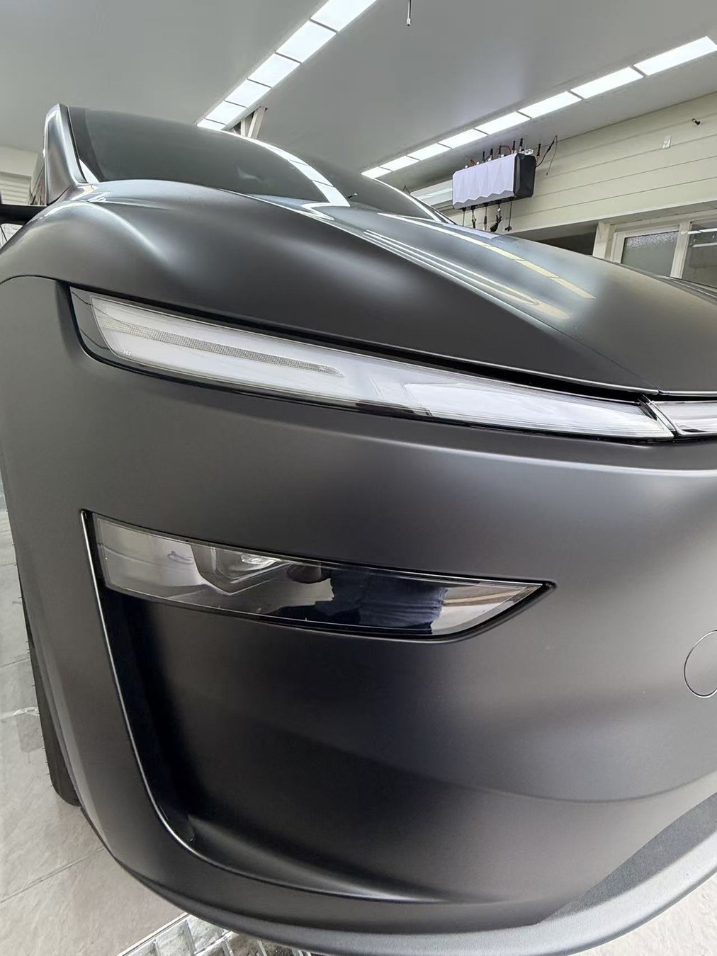 大阪 テスラ Model Y 透明マットPPF ヘッドライトまわり