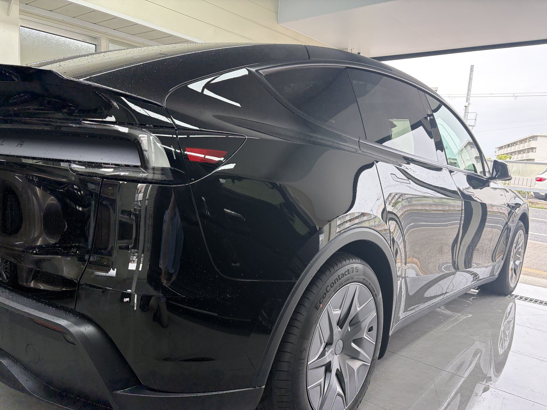 テスラ Model Y L 透明マットPPF施工前 ブラック リアアングル 大阪