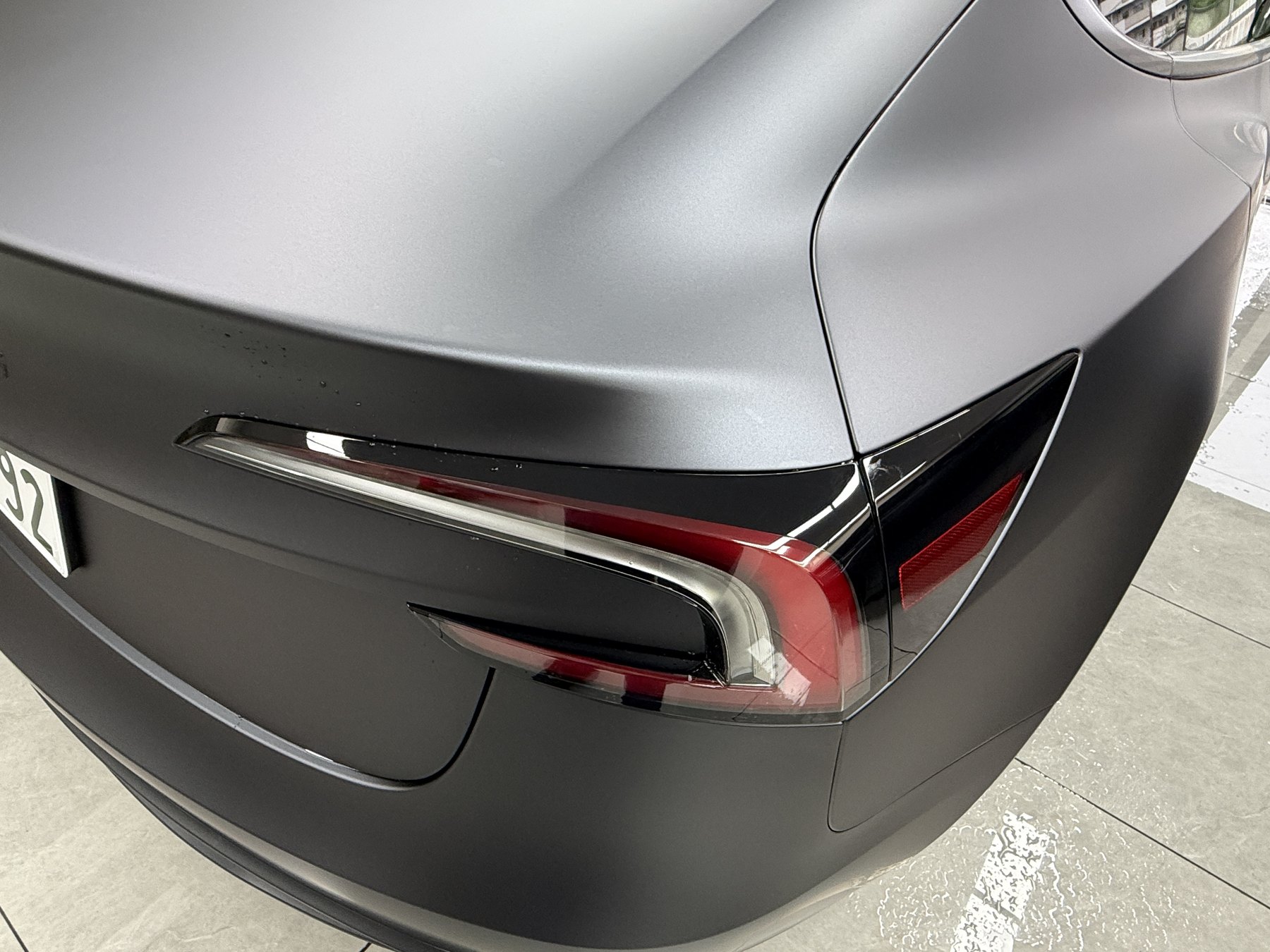 2026年式Tesla Model 3 透明マットPPF施工後 リアテール周辺