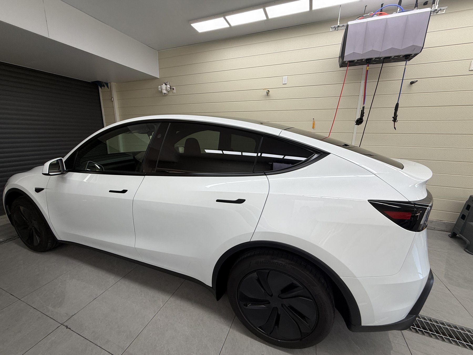 Tesla Model Y Pearl White clear PPF side view Osaka
