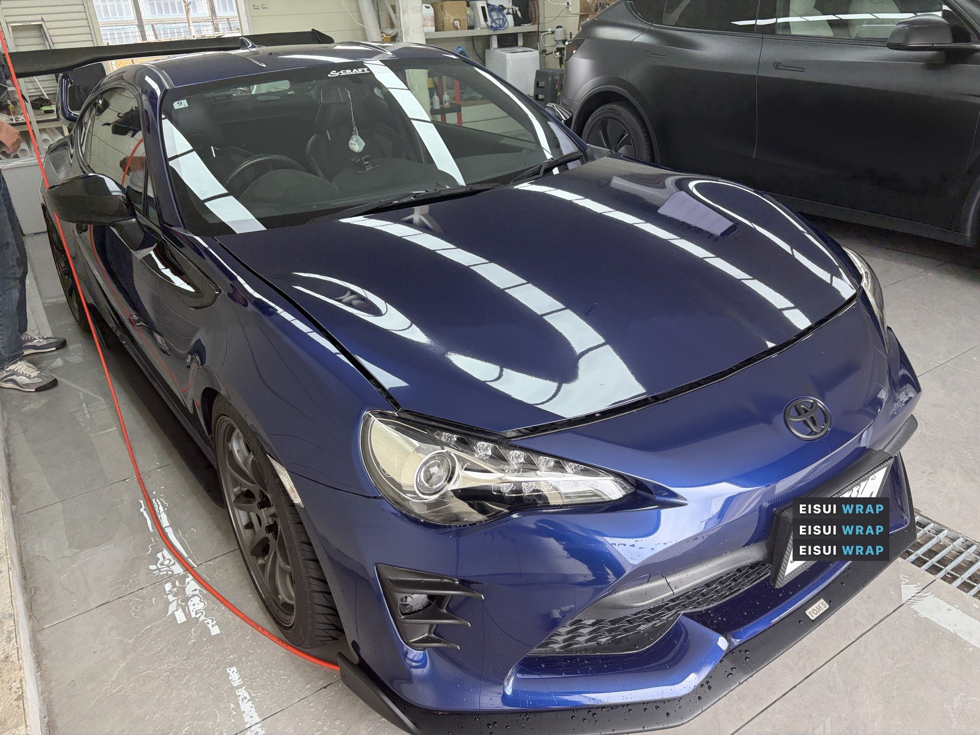2020 Toyota 86 GT, front quarter 2, blue bonnet before wrapping